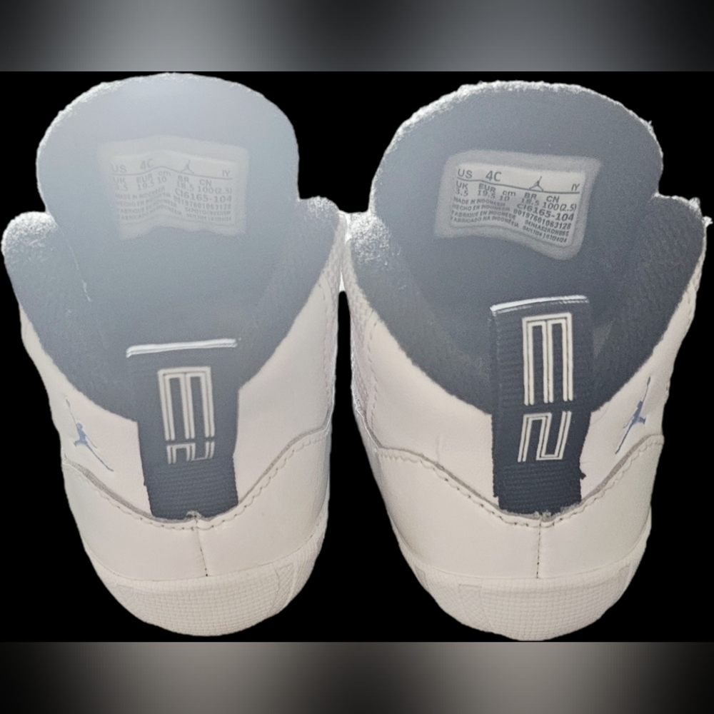 Jordan 11 Crib Bootie (Size 4c) - Picture 3 of 4